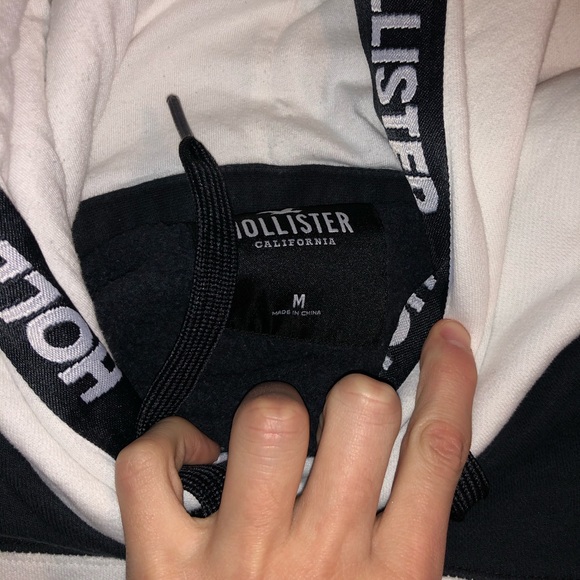 Holister hoodie - Picture 3 of 3